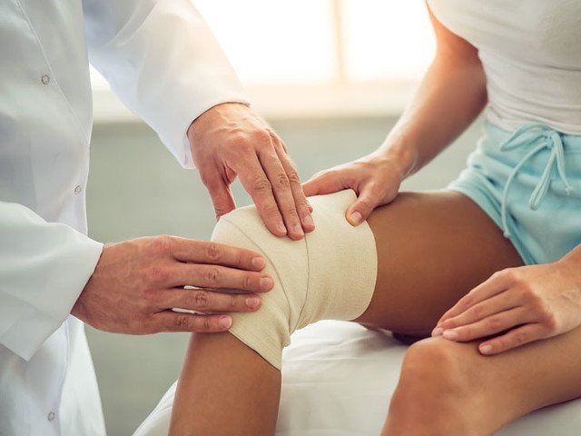 Cycling Knee Pain: Causes and Treatment